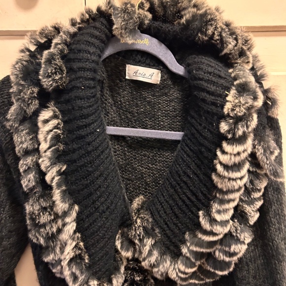 Coat - Picture 3 of 4